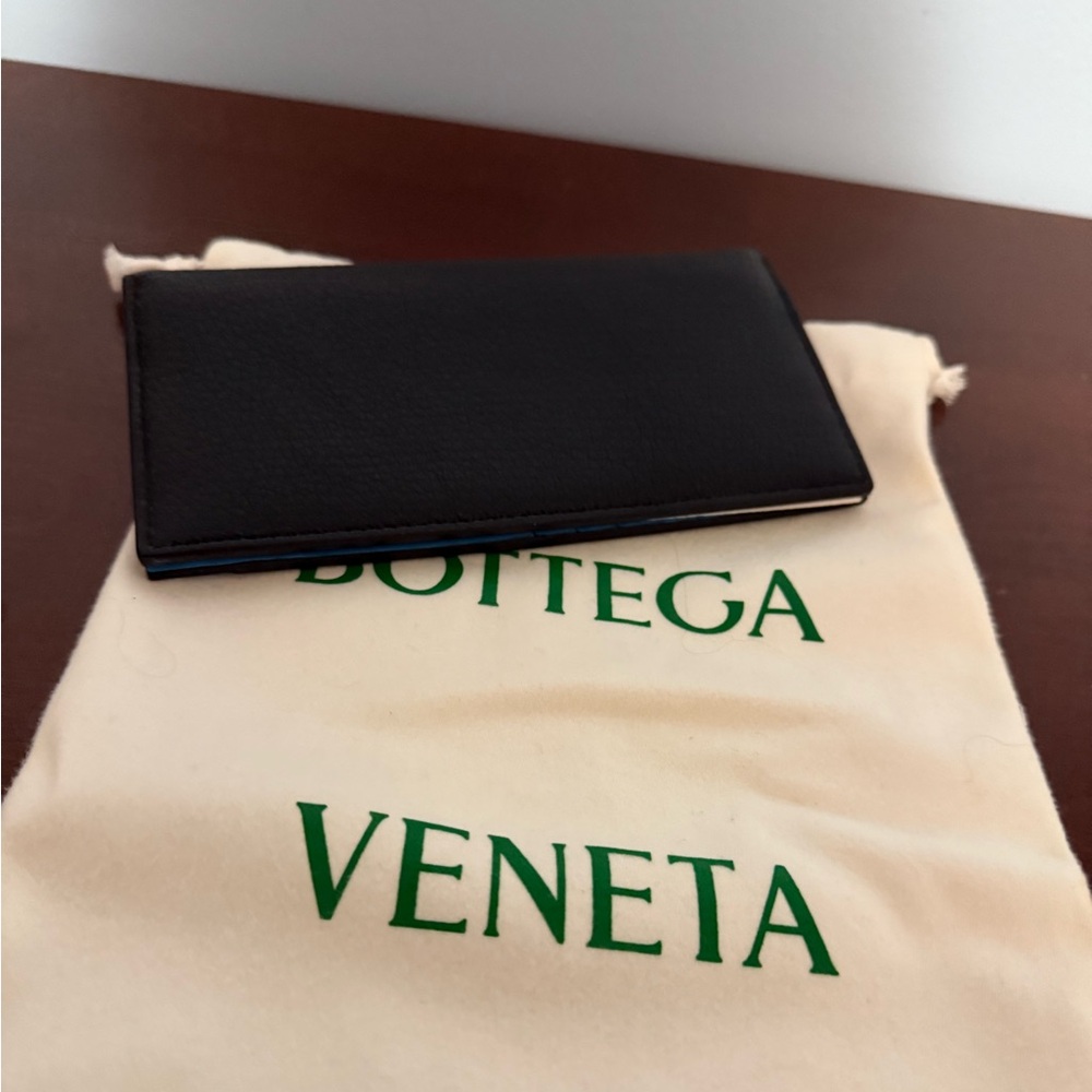 Bottega Veneta Black exterior Leather Long Wallet